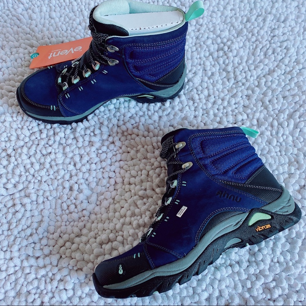 Ahnu Montara Waterproof Hiking Boots 7 last pair - Picture 9 of 17